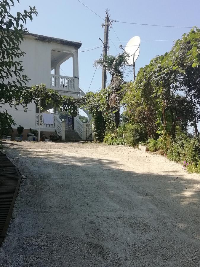 Geno Guest House Kvariati Exterior photo