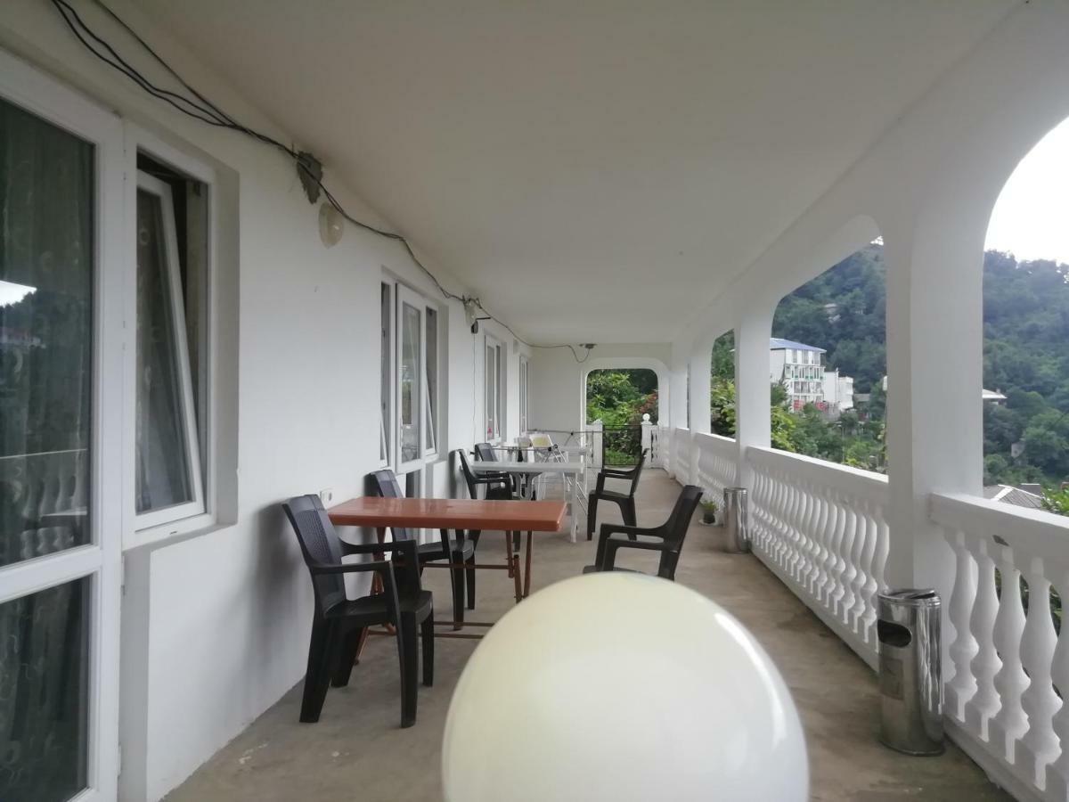 Geno Guest House Kvariati Exterior photo