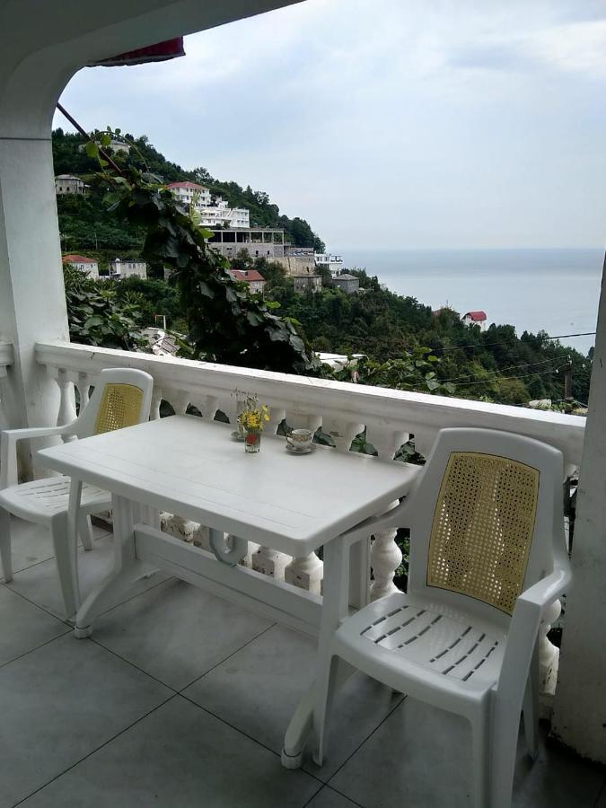 Geno Guest House Kvariati Exterior photo