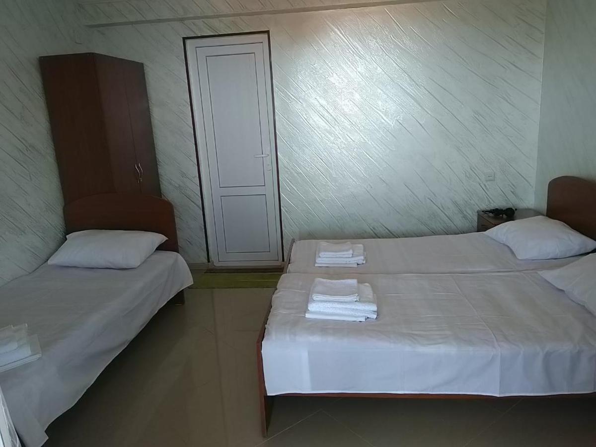 Geno Guest House Kvariati Exterior photo