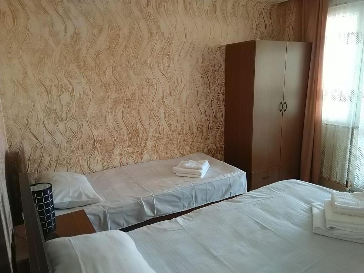 Geno Guest House Kvariati Exterior photo
