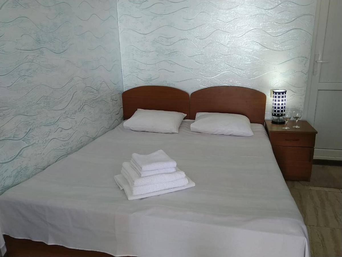 Geno Guest House Kvariati Room photo