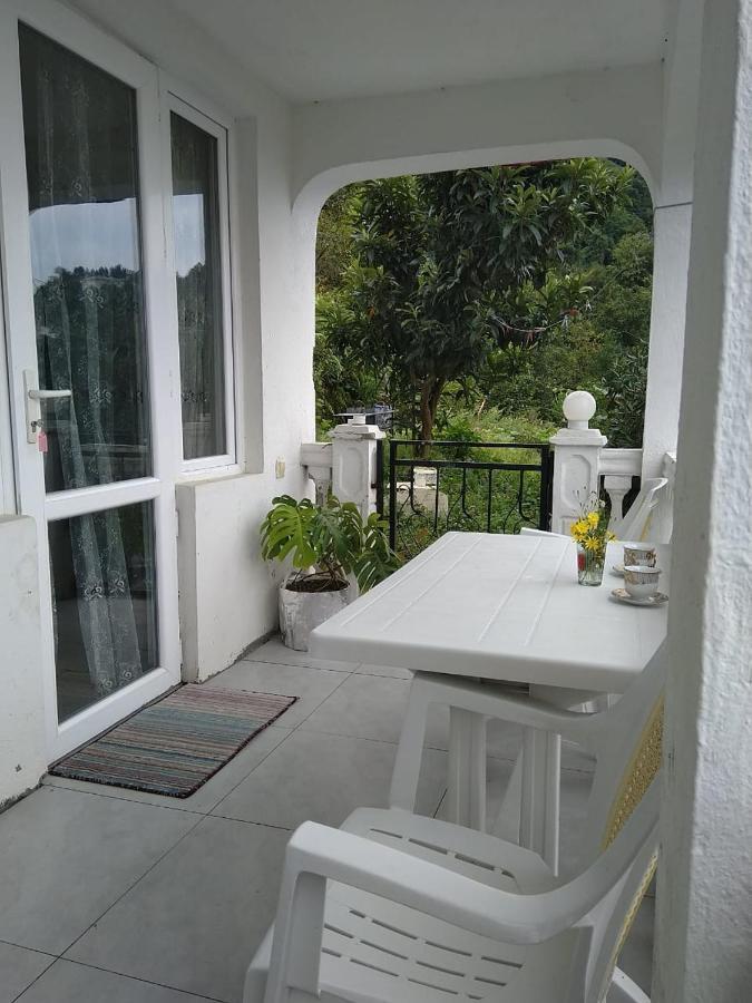 Geno Guest House Kvariati Exterior photo